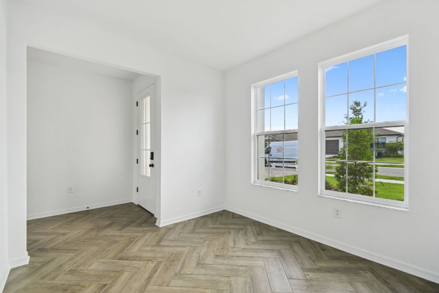 Spacious, unfurnished interior of a new home in Avalon West, Spring Hill (Image 23).