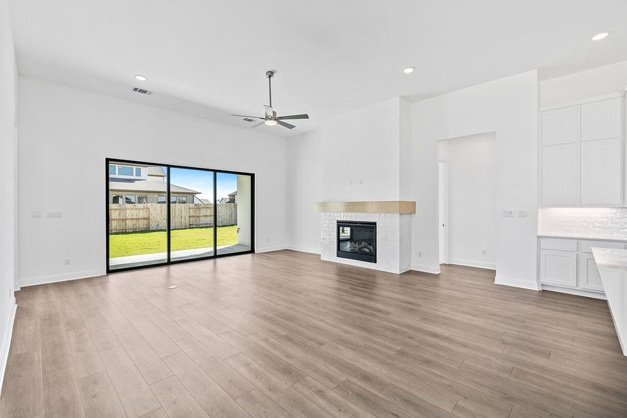 Spacious, unfurnished interior of a new home in Lariat - 70', Liberty Hill (Image 15). Spacious, unfurnished interior of a new home in Lariat - 70', Liberty Hill (Image 15).