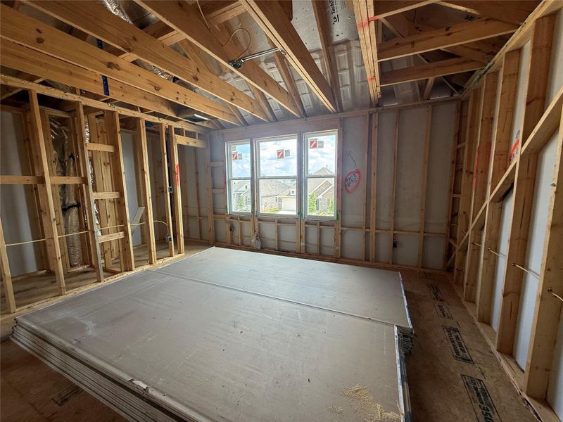 Spacious, unfurnished interior of a new home in Berry Creek Highlands, Georgetown (Image 16). Spacious, unfurnished interior of a new home in Berry Creek Highlands, Georgetown (Image 16).