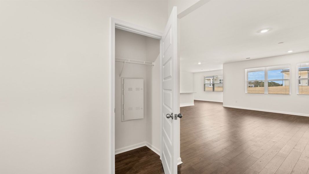 Spacious, unfurnished interior of a new home in Bridle Creek, Locust Grove (Image 18).