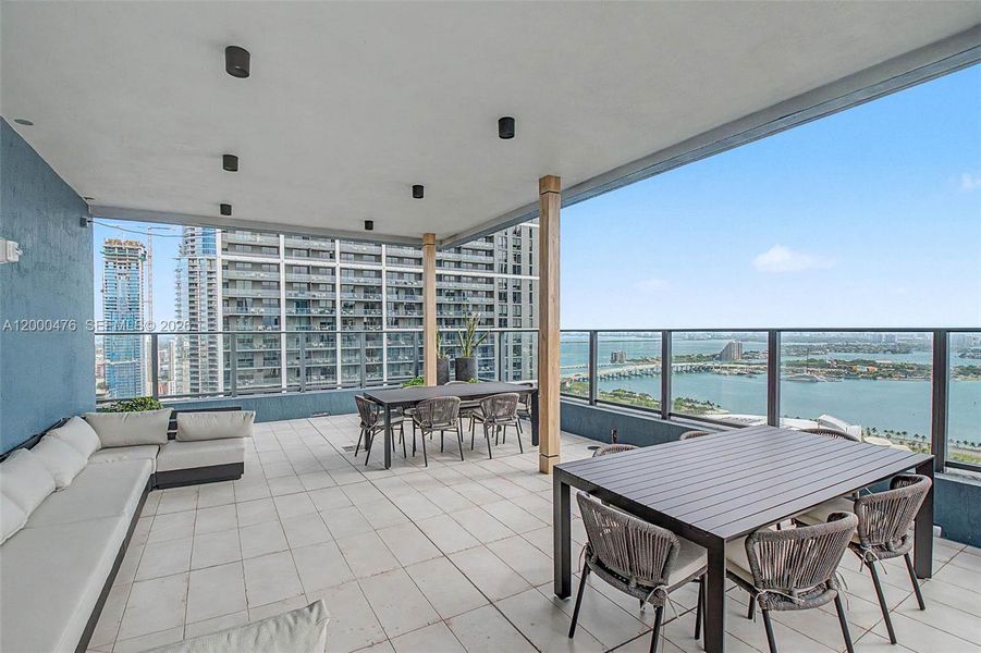 Condo located in Miami, FL showcasing its design and architecture (Image 26).
