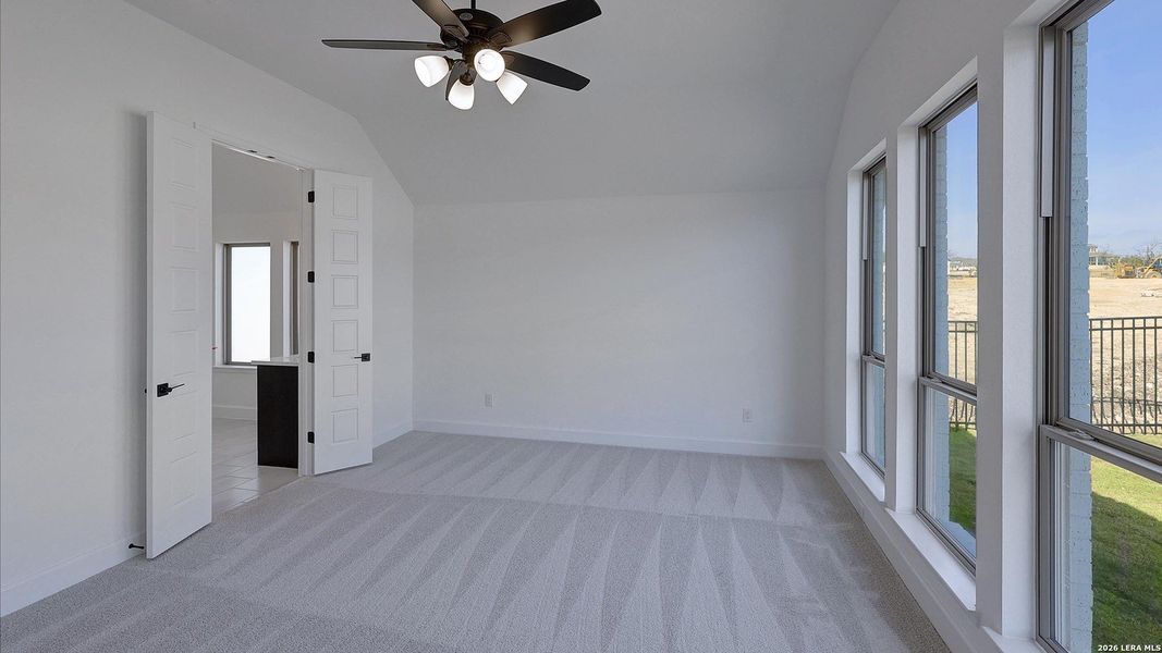 Spacious, unfurnished interior of a new home in Esperanza, Boerne (Image 18).