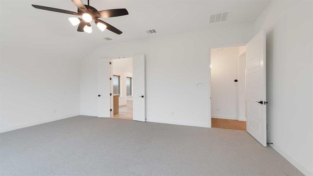 Spacious, unfurnished interior of a new home in Hillstead, Lavon (Image 19).