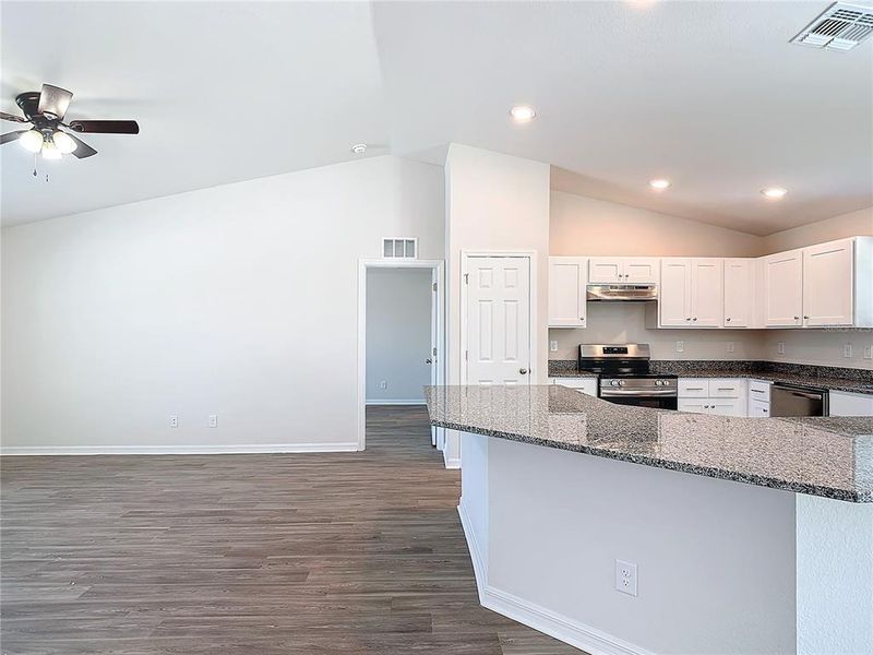 Image 33 of a home in .