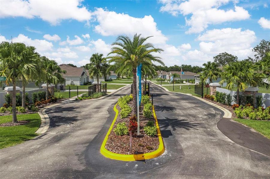 Community amenities in Grand Oaks, Avon Park (Image 38).