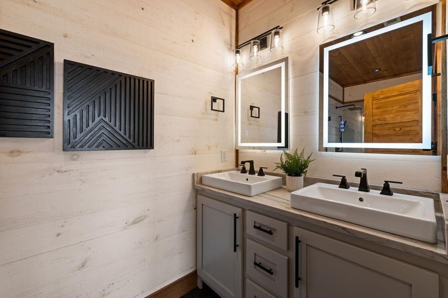 Furnished interior view inside a new home in , Blue Ridge (Image 44).