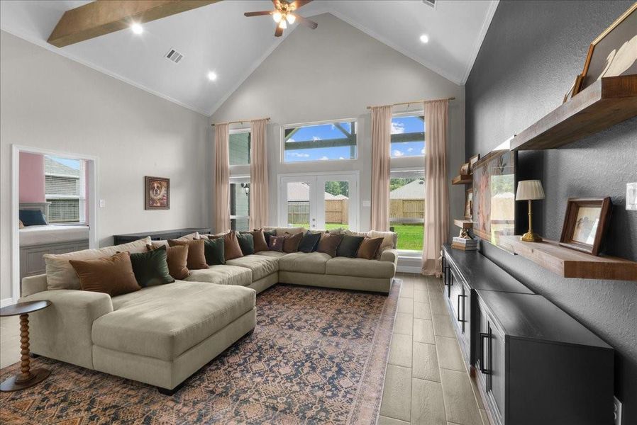 Furnished interior view inside a new home in , Anahuac (Image 37).