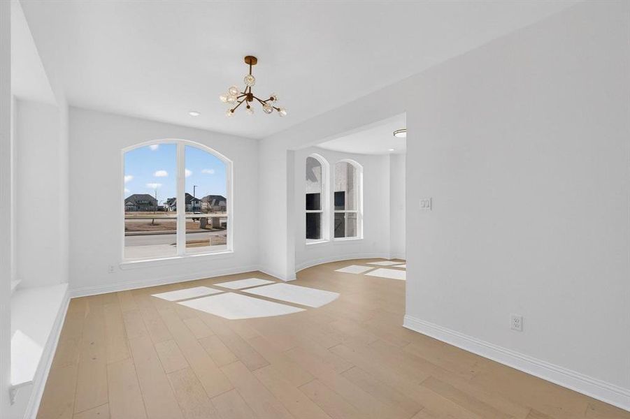 Spacious, unfurnished interior of a new home in , Prosper (Image 32).