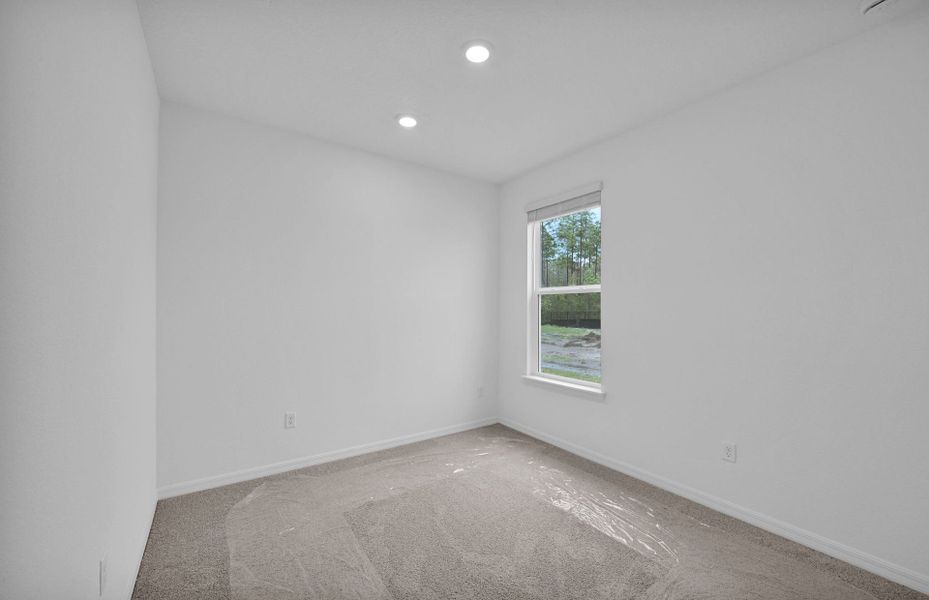 Spacious, unfurnished interior of a new home in Hyland Trail, Green Cove Springs (Image 16).