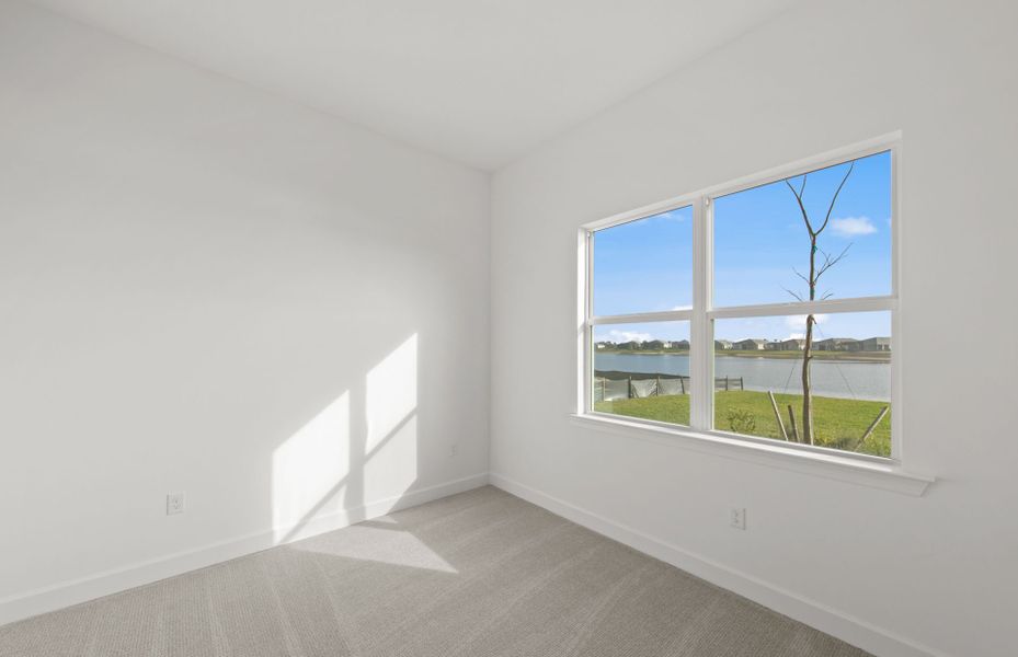 Spacious, unfurnished interior of a new home in TerraWalk at Babcock Ranch, Alva (Image 16).