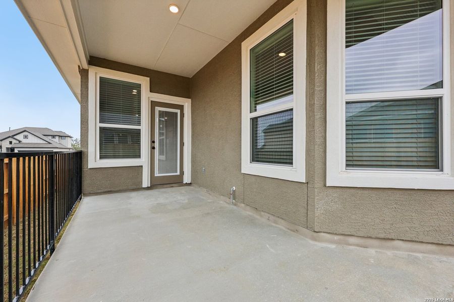 Exterior details and patio area of a home in Meyer Ranch, New Braunfels (Image 4).