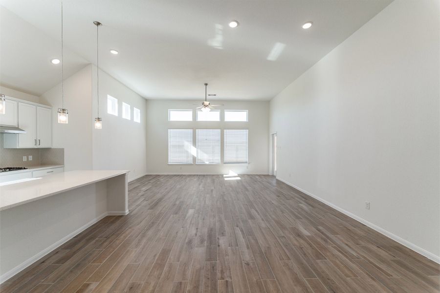 Spacious, unfurnished interior of a new home in Lago Mar, Texas City (Image 16). Spacious, unfurnished interior of a new home in Lago Mar, Texas City (Image 16).