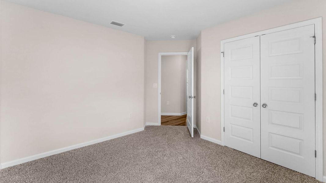 Spacious, unfurnished interior of a new home in Park Place, Panama City (Image 20).