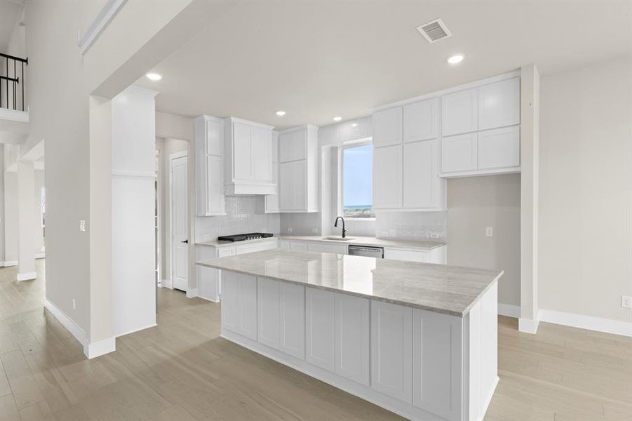 12. 9916 Polo Pitch - Kitchen (2)