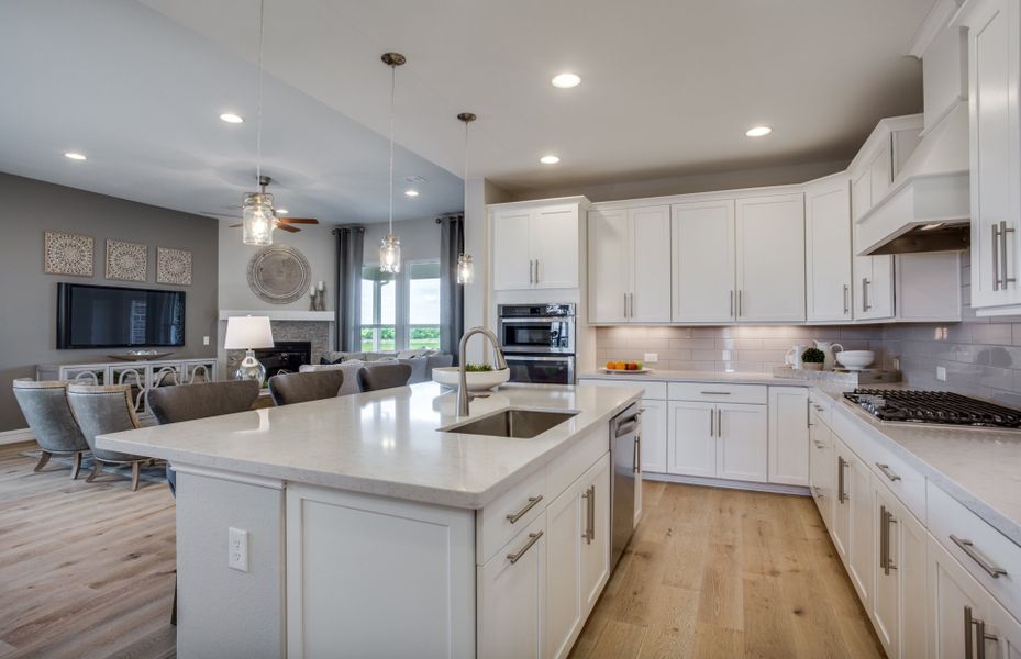 Spacious Eat-In Kitchen