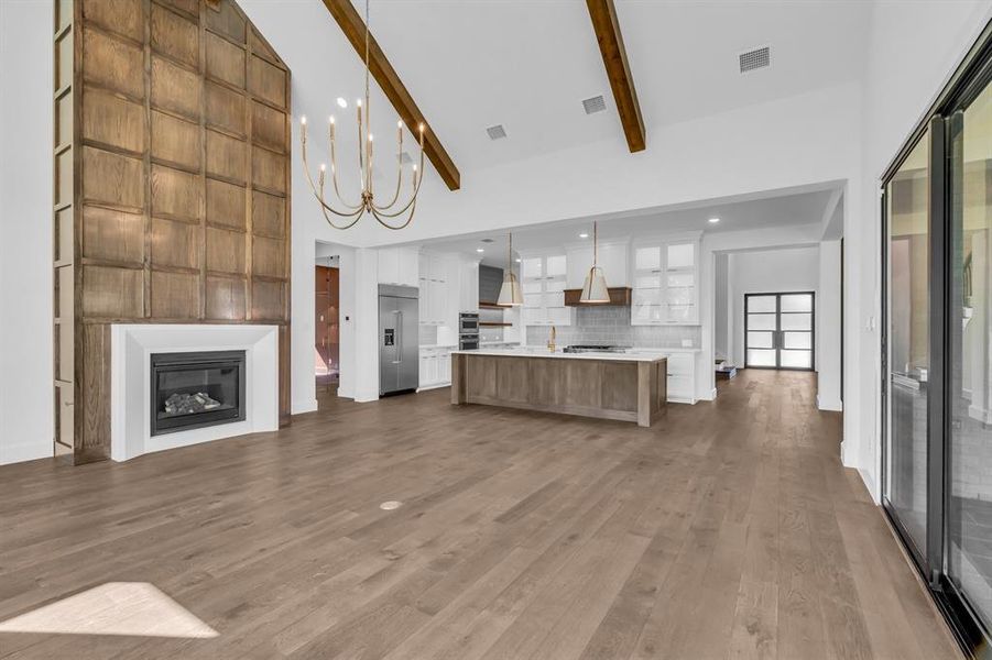 DYLD-0120-00_BROOKDALE II - B_Family Room & Kitchen 1