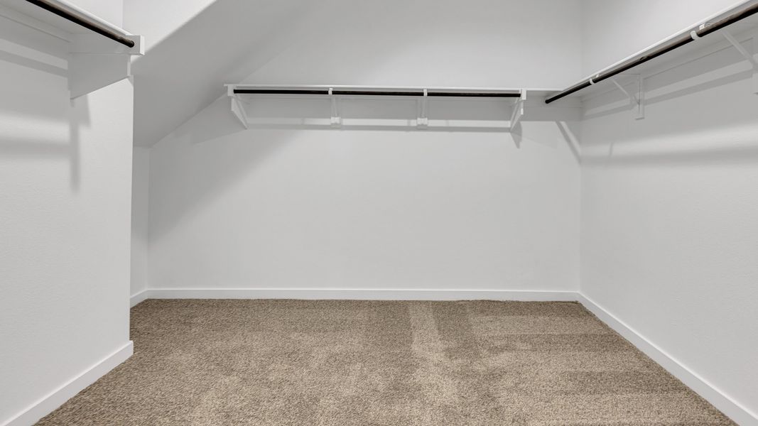 Spacious, unfurnished interior of a new home in Northwest Passage, Midland (Image 15). Spacious, unfurnished interior of a new home in Northwest Passage, Midland (Image 15).