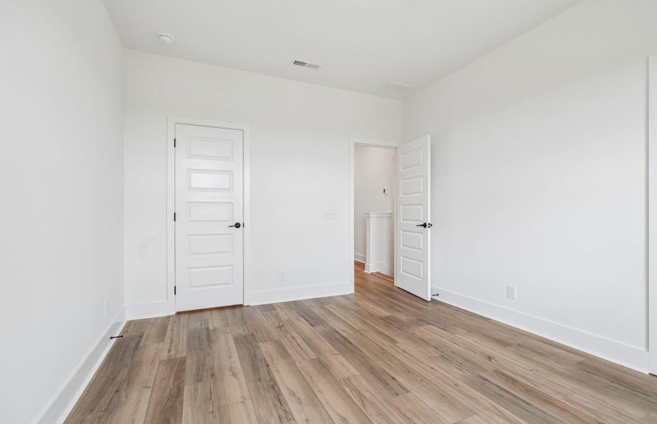Spacious, unfurnished interior of a new home in Skyline, Nashville (Image 22).