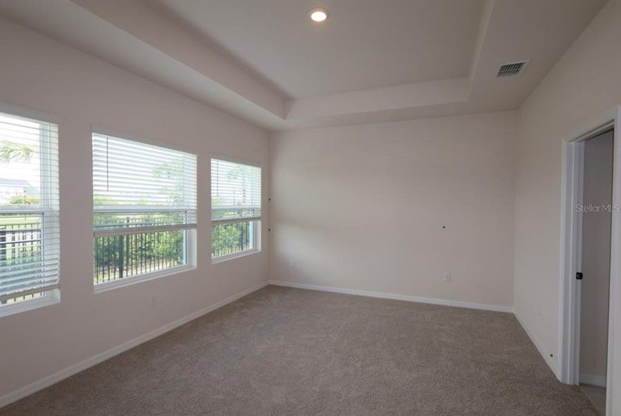 Spacious, unfurnished interior of a new home in Waterset Bungalow Series, Apollo Beach (Image 10).
