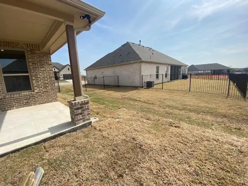 sales - 1908 Vittoria - spec - backyard2