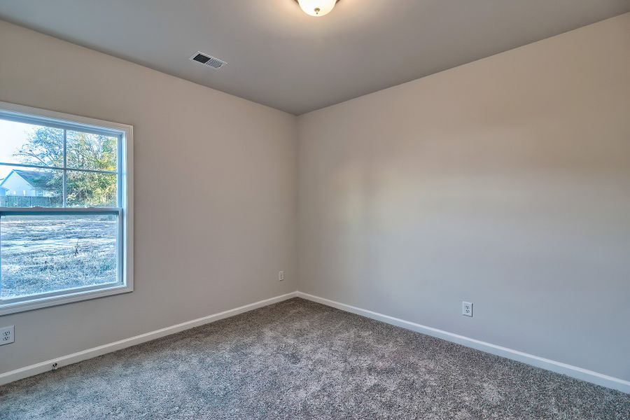 Spacious, unfurnished interior of a new home in Emanuel Creek, West Columbia (Image 19).