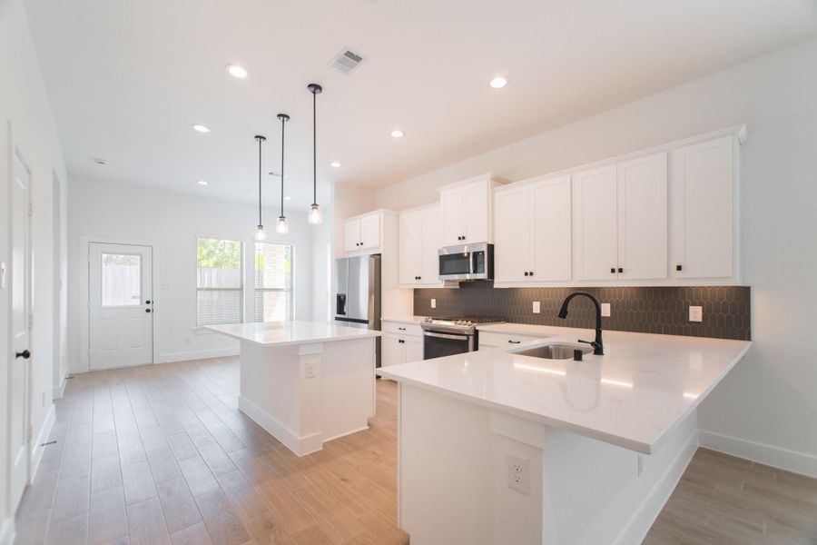 Furnished interior view inside a new home in , Conroe (Image 5). Furnished interior view inside a new home in , Conroe (Image 5).