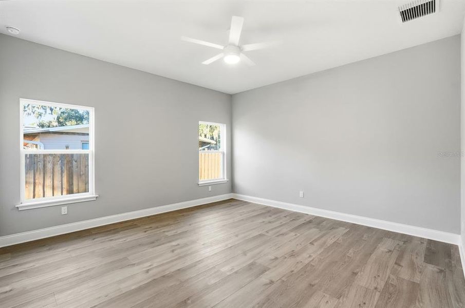Spacious, unfurnished interior of a new home in , New Smyrna Beach (Image 17).