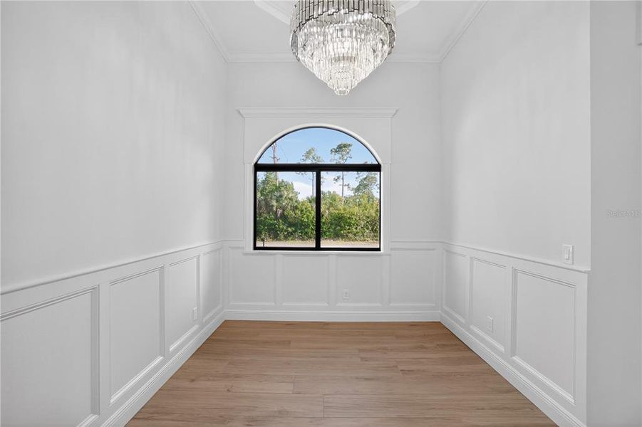 Spacious, unfurnished interior of a new home in , Port Charlotte (Image 73).