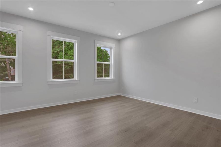 Spacious, unfurnished interior of a new home in , Roswell (Image 17).
