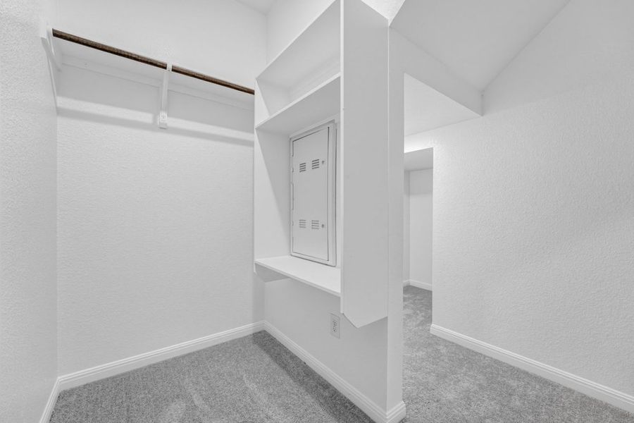 Spacious, unfurnished interior of a new home in Emory Crossing, Hutto (Image 18). Spacious, unfurnished interior of a new home in Emory Crossing, Hutto (Image 18).