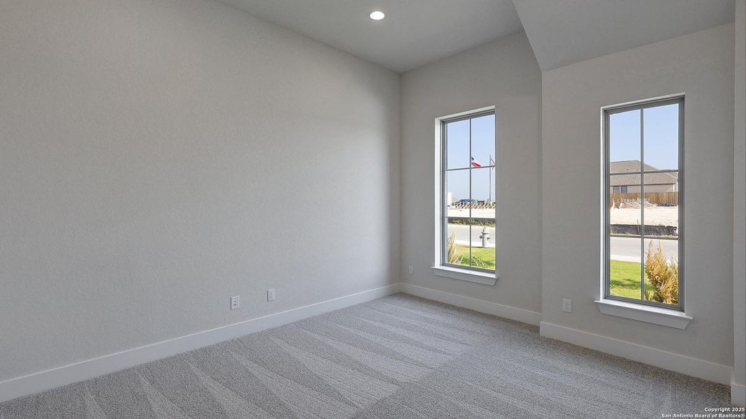 Spacious, unfurnished interior of a new home in Ladera 50', San Antonio (Image 27). Spacious, unfurnished interior of a new home in Ladera 50', San Antonio (Image 27).