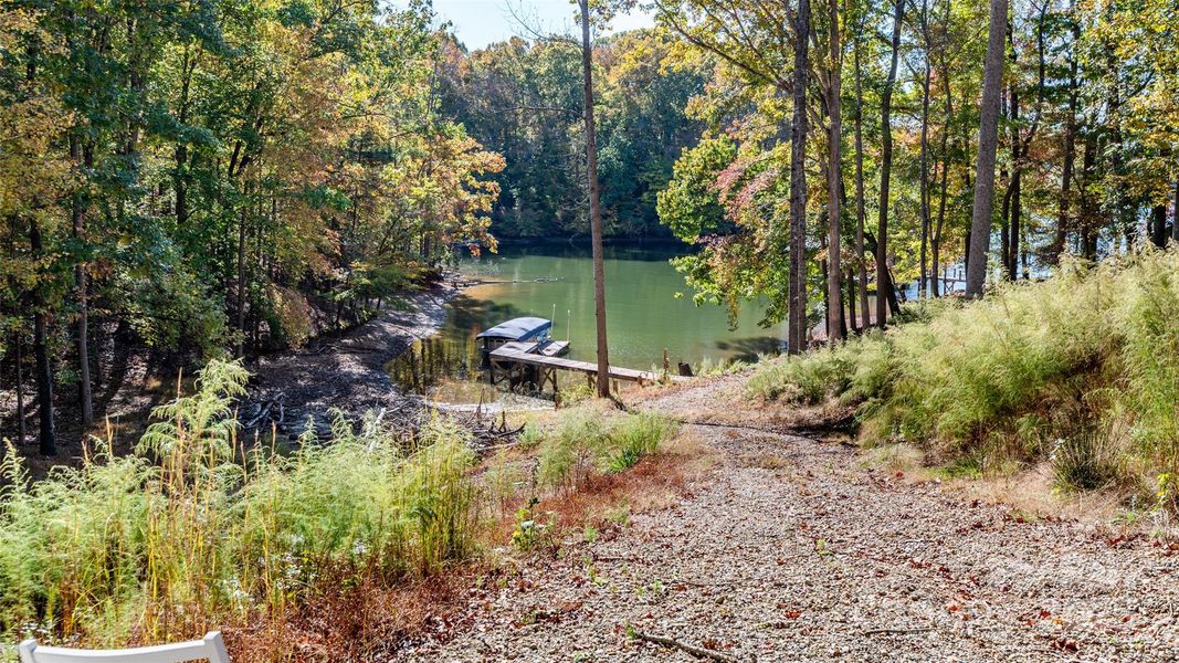 Natural landscape and outdoor views near in Statesville (Image 30). Natural landscape and outdoor views near in Statesville (Image 30).