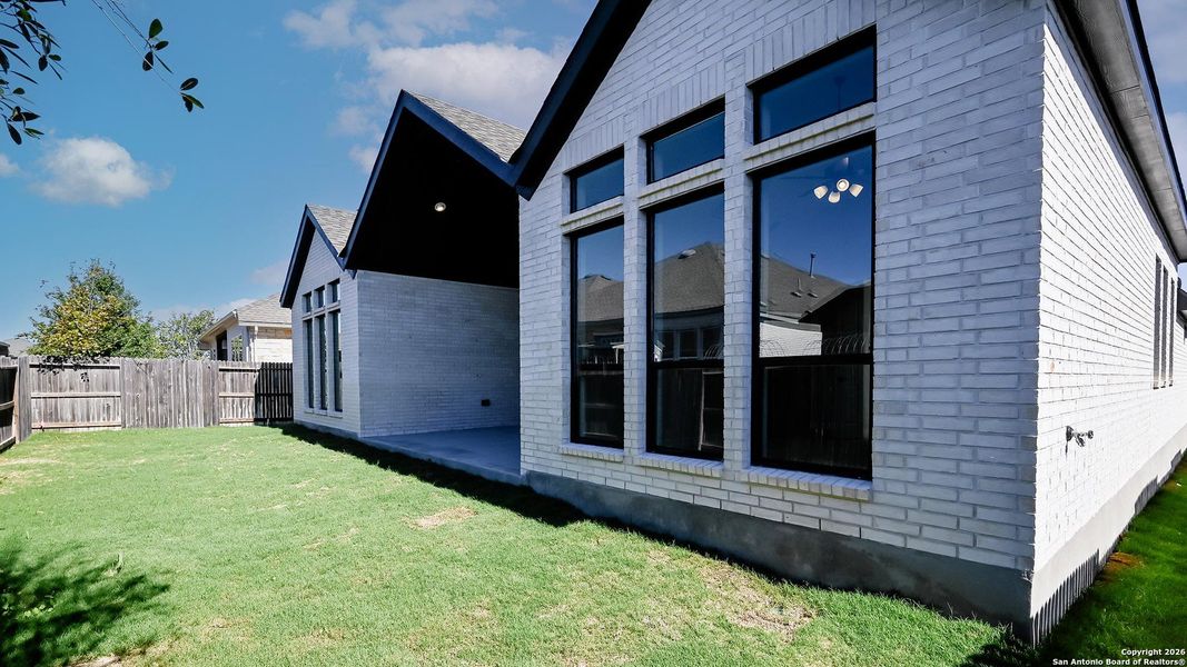 Exterior details and patio area of a home in Veramendi 60', New Braunfels (Image 4).