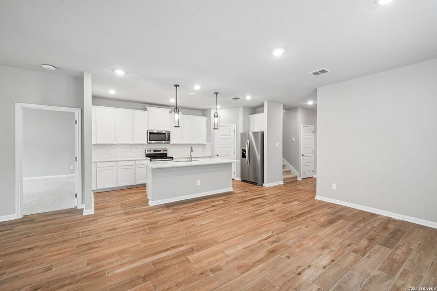 Spacious, unfurnished interior of a new home in Royal Crest, San Antonio (Image 22).