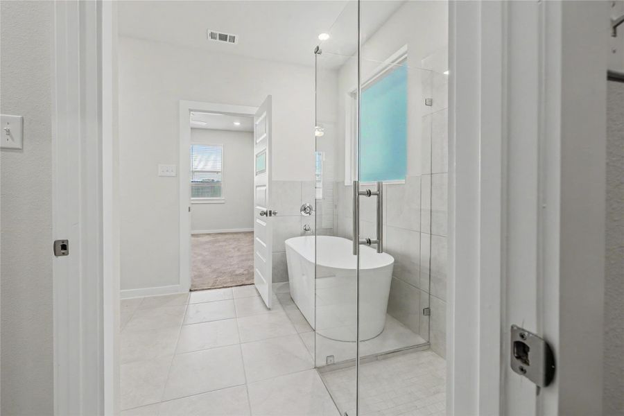 Furnished interior view inside a new home in Glendale Lakes, Arcola (Image 16). Furnished interior view inside a new home in Glendale Lakes, Arcola (Image 16).