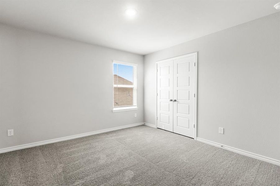Spacious, unfurnished interior of a new home in Deer Creek, Crowley (Image 12).