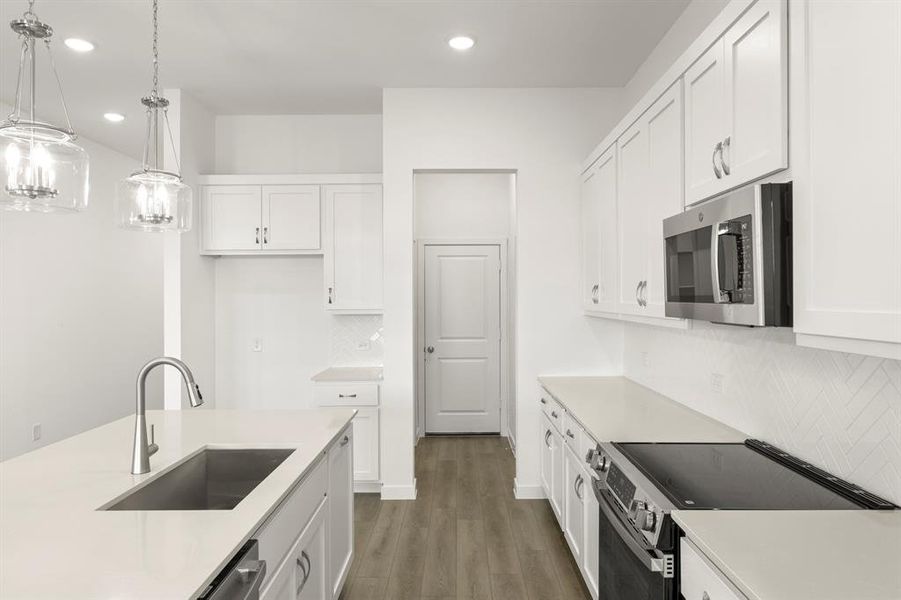 13. 1903 Boston - Kitchen (3)