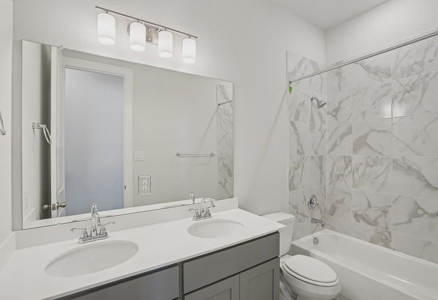 Plan 5019 Bath 3 - 17 of 18