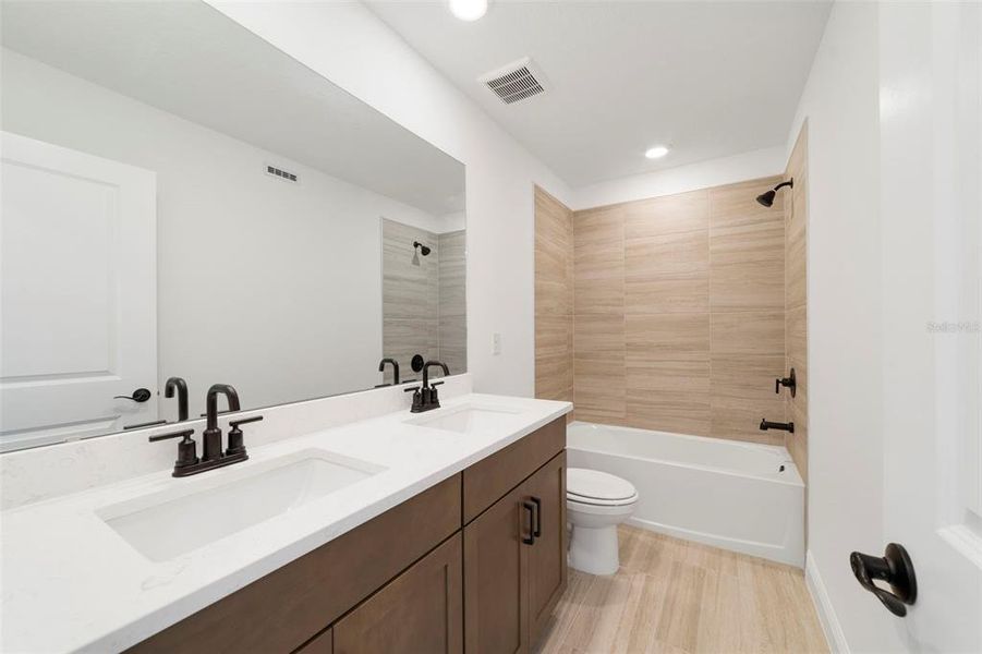 Furnished interior view inside a new home in Vintner Reserve, Clermont (Image 4).