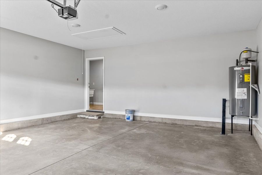 Representative unfurnished interior of a home built from the Whitney by Enchanted Homes in Lonesome Dove, San Antonio (Image 16).