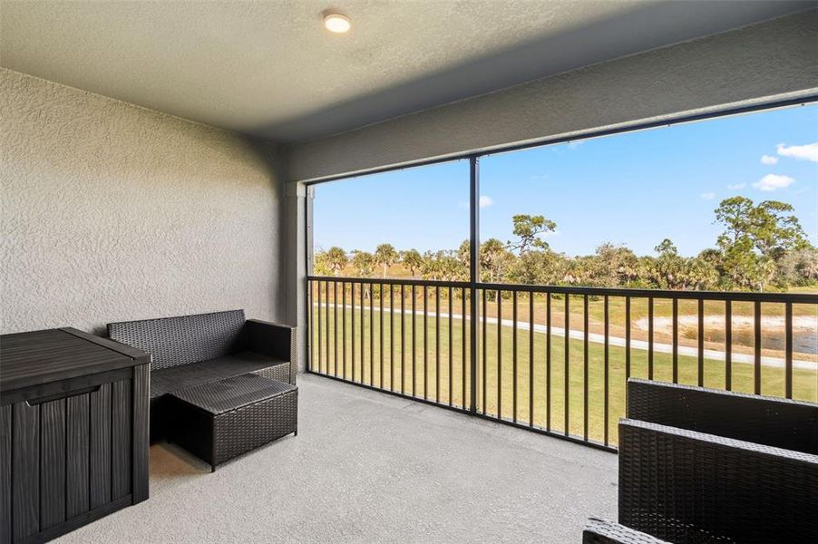 Exterior details and patio area of a home in , Venice (Image 21).