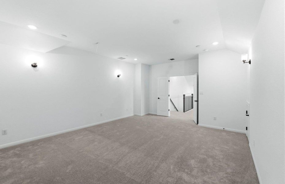 Spacious, unfurnished interior of a new home in Crescent Bluff, Georgetown (Image 23). Spacious, unfurnished interior of a new home in Crescent Bluff, Georgetown (Image 23).