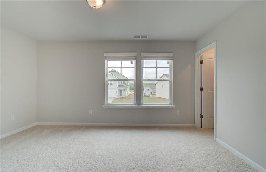 Spacious, unfurnished interior of a new home in Chapel Hill, Newnan (Image 17).