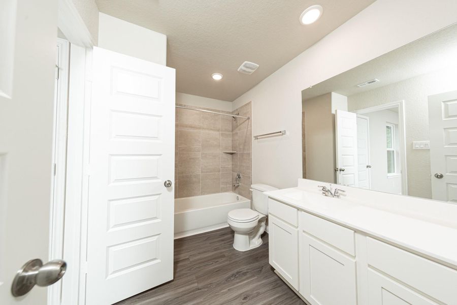 Furnished interior view inside a new home in Lake Conroe Area Homes, Montgomery (Image 6).