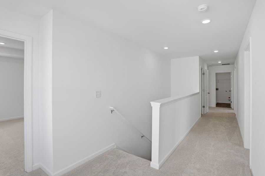 Spacious, unfurnished interior of a new home in Falls Creek, Flowery Branch (Image 26).