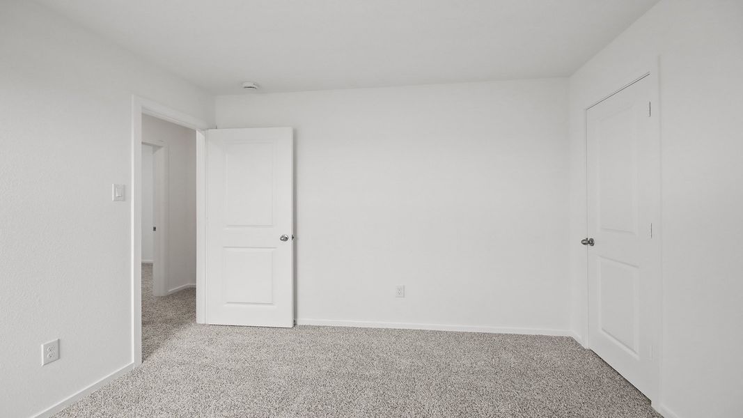 Representative unfurnished interior of a home built from the Callahan by D.R. Horton in Mill Creek, Magnolia (Image 23).