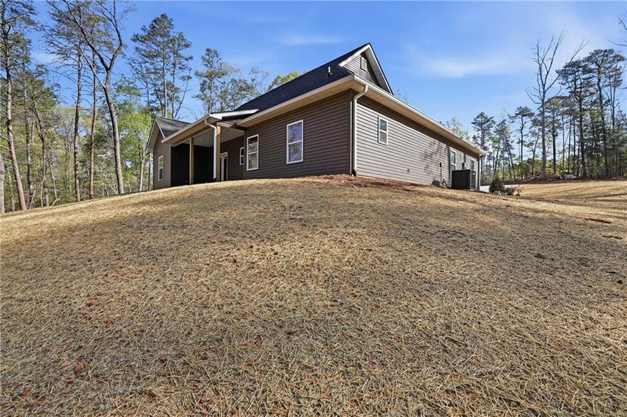 Exterior details and patio area of a home in , Clarkesville (Image 3).