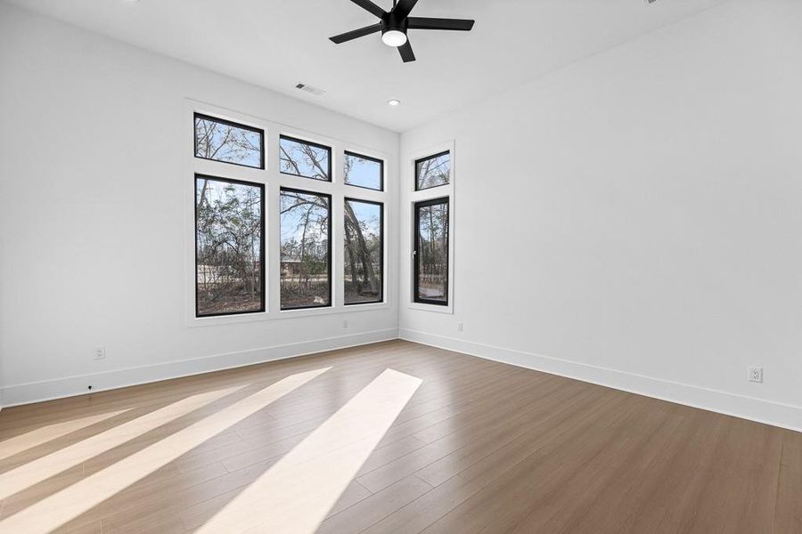Spacious, unfurnished interior of a new home in , Jefferson (Image 42).
