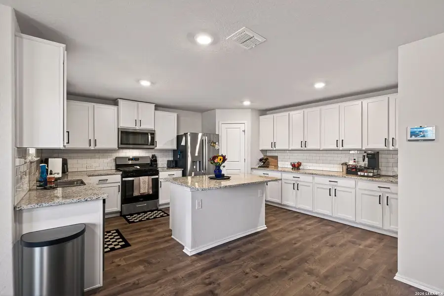 Furnished interior view inside a new home in Copper Canyon, Bulverde (Image 15). Furnished interior view inside a new home in Copper Canyon, Bulverde (Image 15).