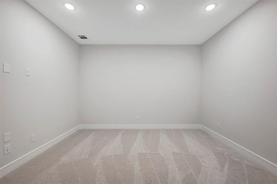Spacious, unfurnished interior of a new home in Timberbrook, Justin (Image 27).